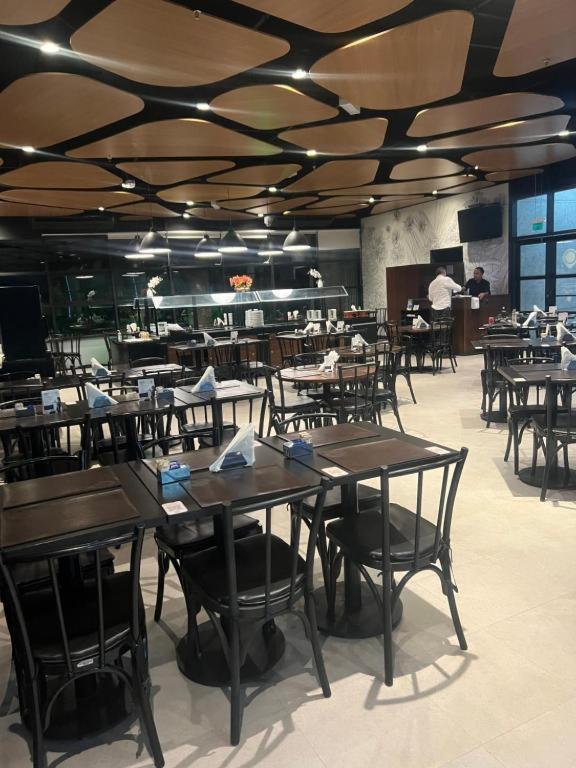Flat Ao Lado Do Hospital Beneficencia Portuguesa * São Paulo
